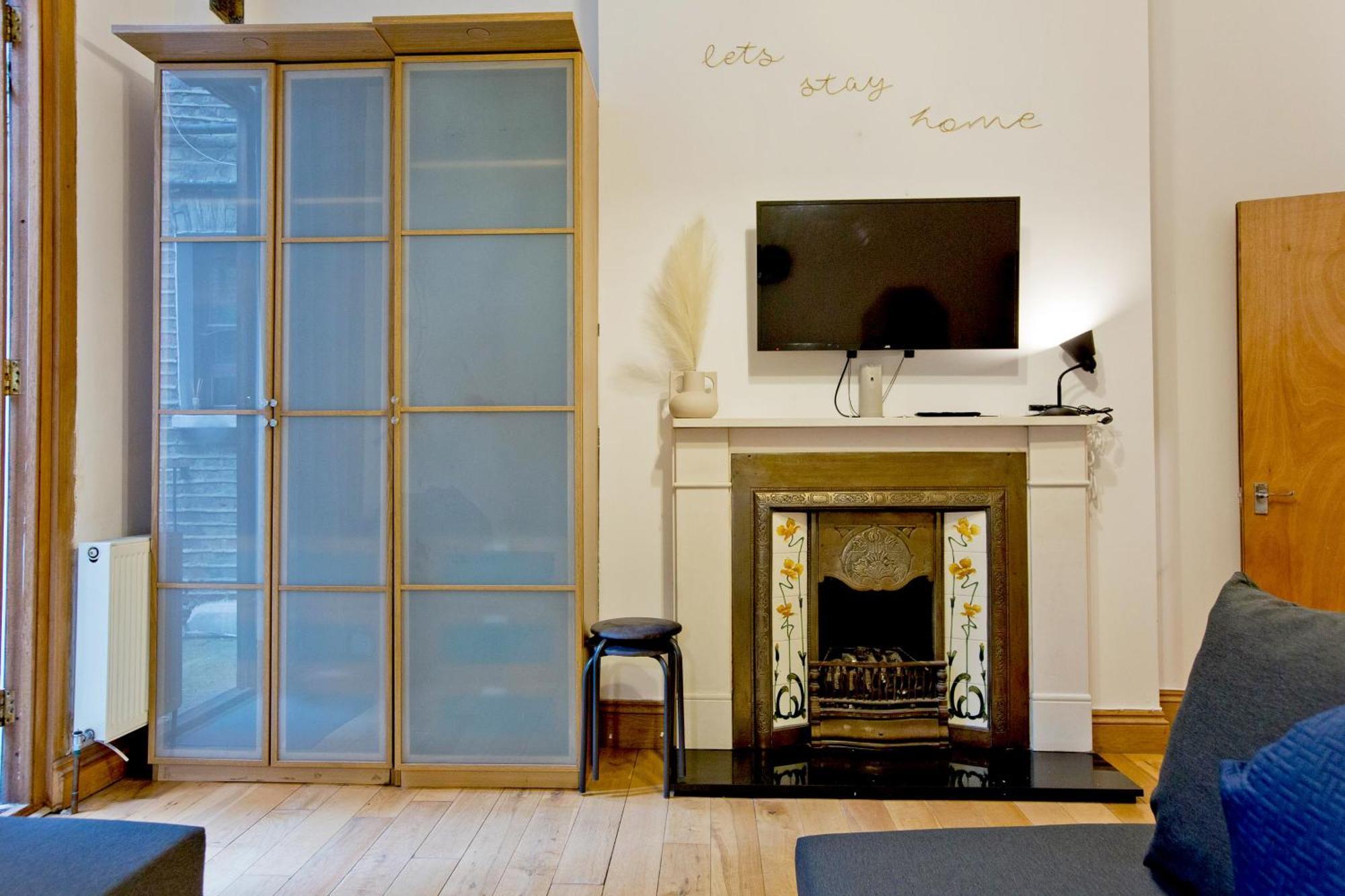 Imperial Earls Court Apartments Лондон Экстерьер фото