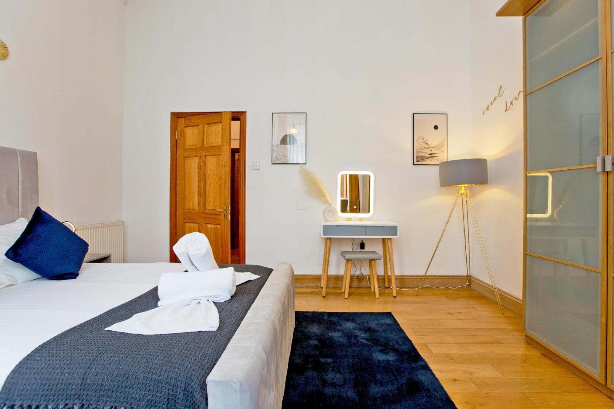 Imperial Earls Court Apartments Лондон Экстерьер фото