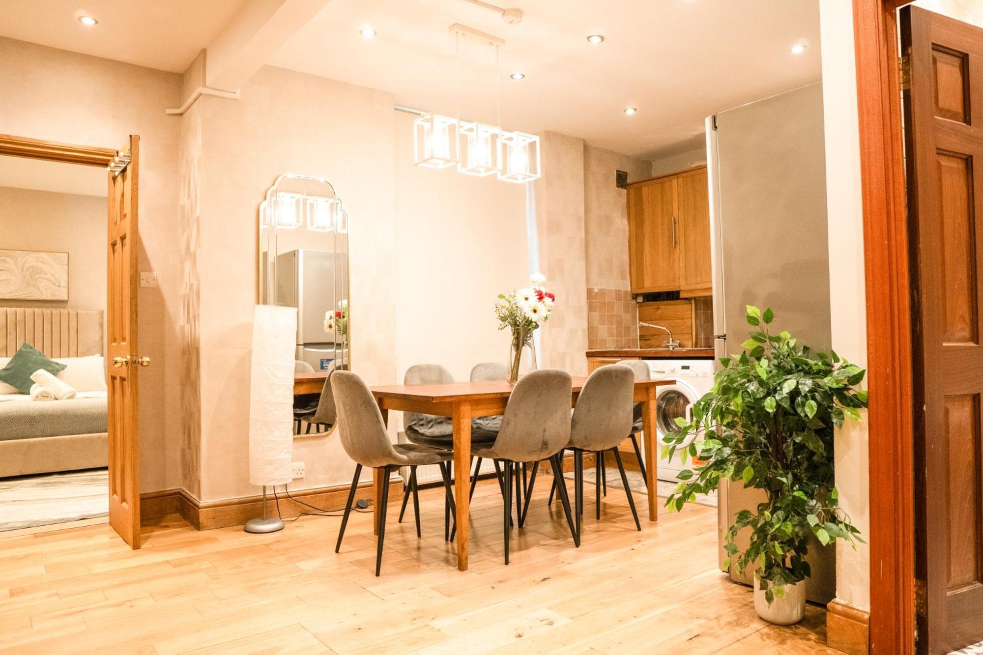 Imperial Earls Court Apartments Лондон Экстерьер фото